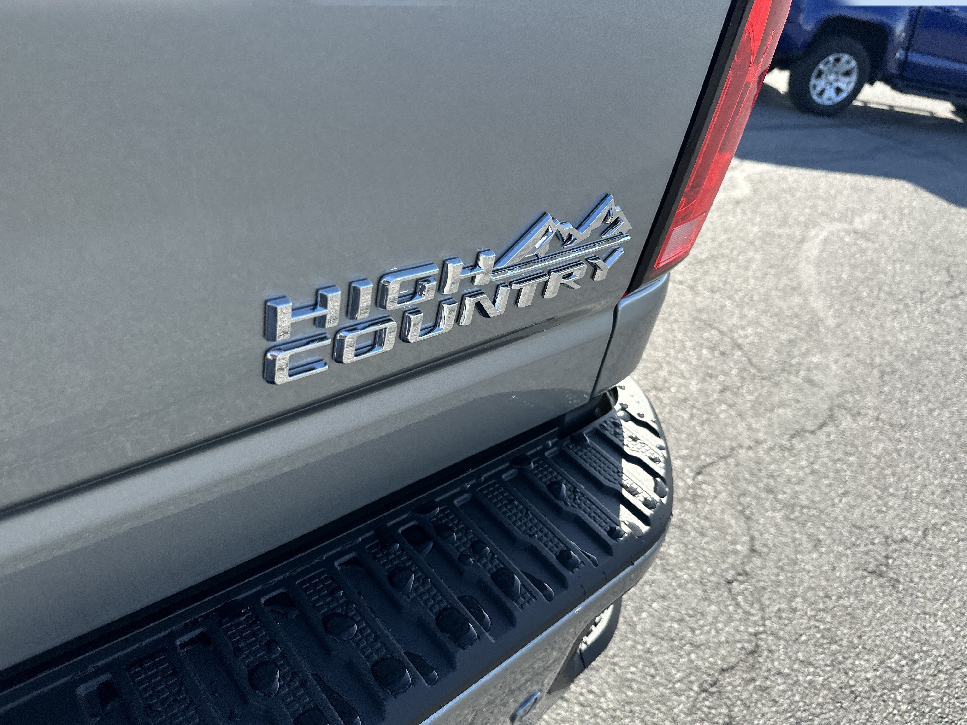 New 2026 Chevrolet Silverado 2500 High Country w/ High Country Premium Package AWD/4WD image 5