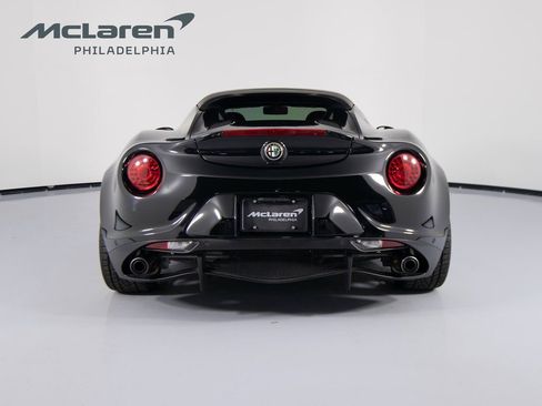 Used 2016 Alfa Romeo 4C Spider image 7