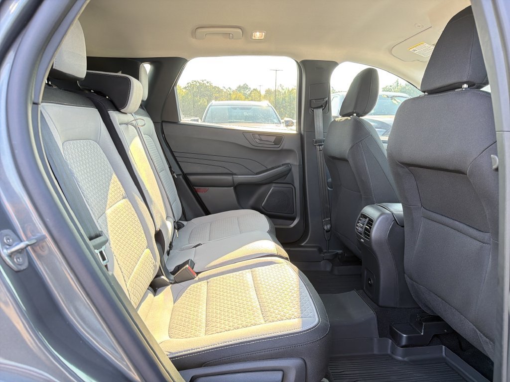 Used 2025 Ford Escape Active w/ Tech Pack #1 FWD image 16