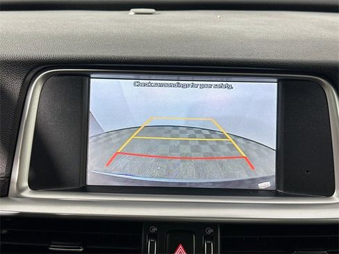 Used 2020 Kia Optima SE image 13