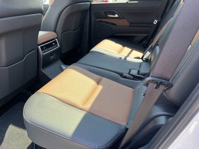 Certified 2026 Lexus GX 550 w/ Accessory Package (ZB) AWD/4WD image 21