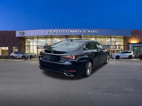 Used 2022 Lexus ES 350 Ultra Luxury w/ Accessory Package 2 FWD image 22
