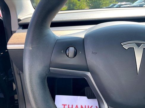 Used 2022 Tesla Model 3 Long Range AWD/4WD image 17