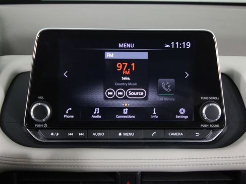 Certified 2023 Nissan Rogue SV image 9