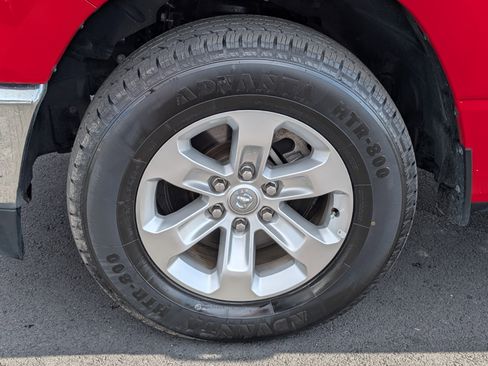 Used 2024 RAM 1500 Laramie image 13