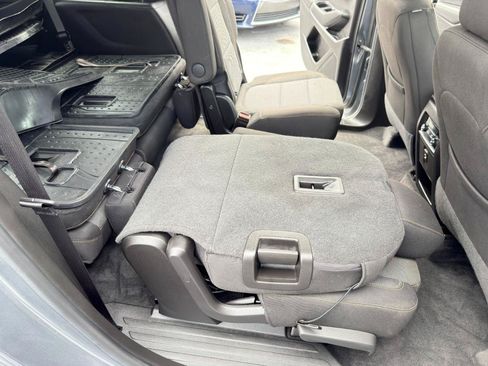 Used 2019 Chevrolet Traverse LT w/ LPO, Floor Liner Package AWD/4WD image 42