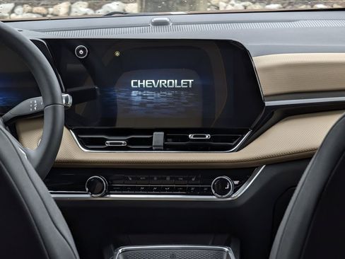 New 2026 Chevrolet Equinox ACTIV w/ LPO, Floor Liner Package image 22