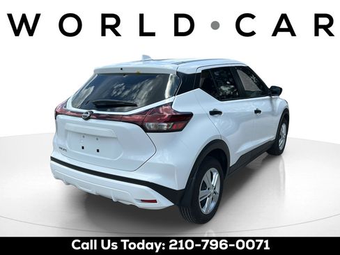 Certified 2025 Nissan Kicks Play S FWD image 3