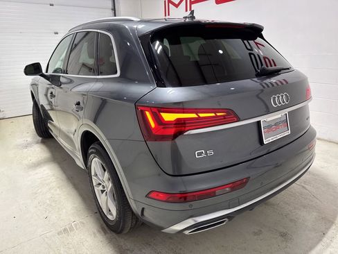 Used 2022 Audi Q5 2.0T Premium w/ Convenience Package image 5