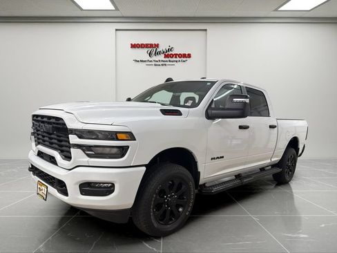 Used 2025 RAM 2500 Big Horn AWD/4WD image 1