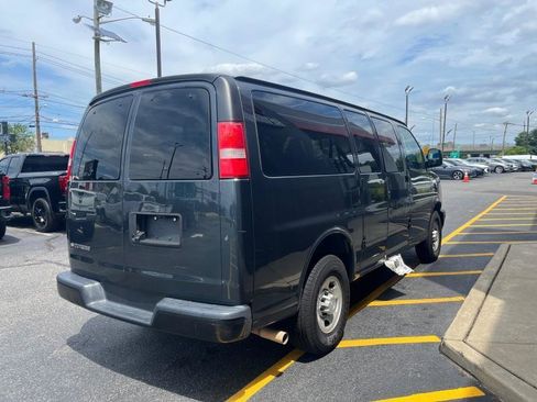 Used 2017 Chevrolet Express 2500 LS image 7
