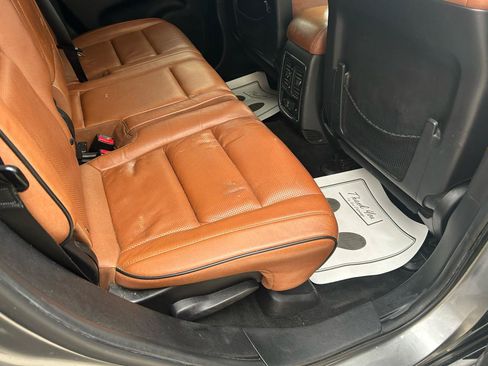 Used 2011 Jeep Grand Cherokee Overland Summit AWD/4WD image 11