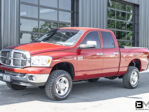 Used 2008 Dodge Ram 2500 Truck SLT w/ Trailer Tow Group AWD/4WD image 2