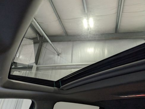 Used 2024 GMC Sierra 3500 Denali w/ Denali Reserve Package image 33