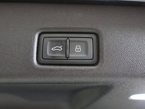 New 2025 Audi Q5 Premium Plus image 16