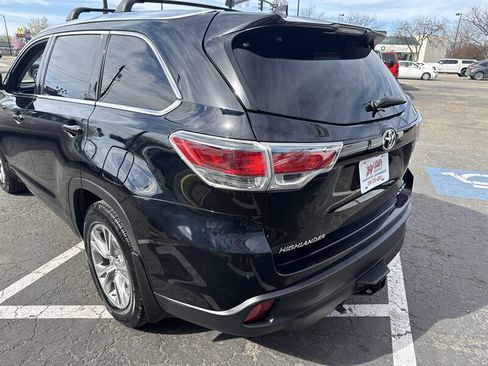 Used 2015 Toyota Highlander XLE image 5