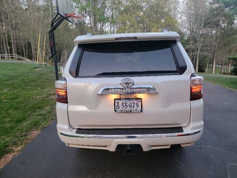 Used 2022 Toyota 4Runner Limited image 4