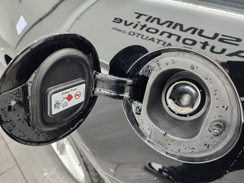 Used 2010 Ford Mustang GT Premium image 29