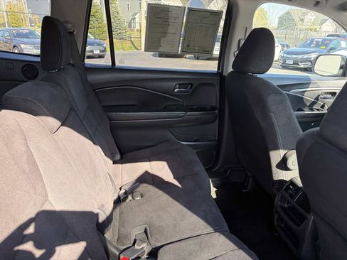 Used 2019 Honda Pilot LX image 23
