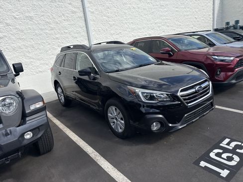 Used 2019 Subaru Outback 2.5i Premium AWD/4WD image 5
