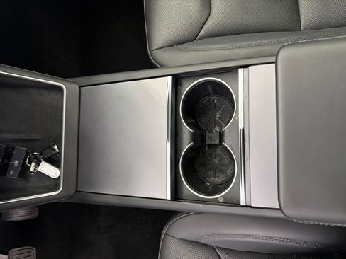 Used 2026 Tesla Model Y Long Range image 29