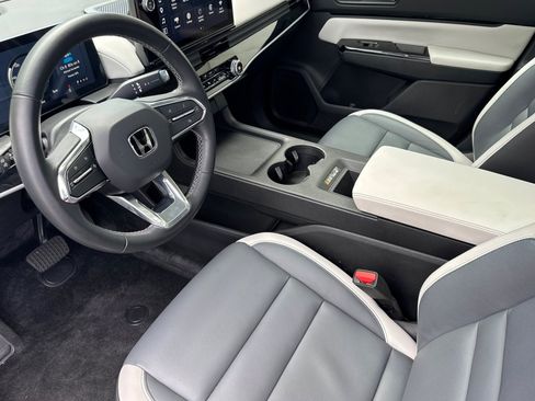 Used 2025 Honda Prologue Touring image 4