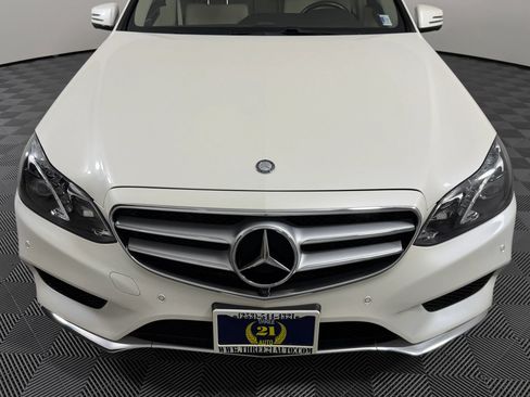 Used 2014 Mercedes-Benz E 250 BlueTEC 4MATIC Sedan image 3