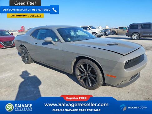Used 2018 Dodge Challenger SXT Plus image 5