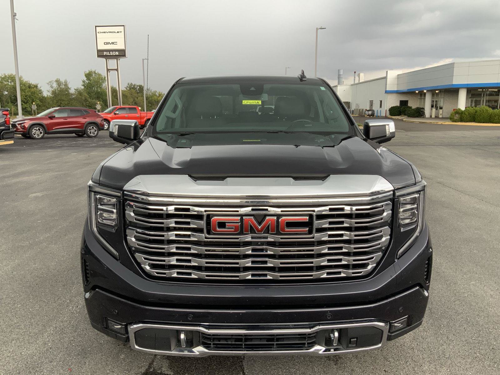 Used 2024 GMC Sierra 1500 Denali AWD/4WD image 3