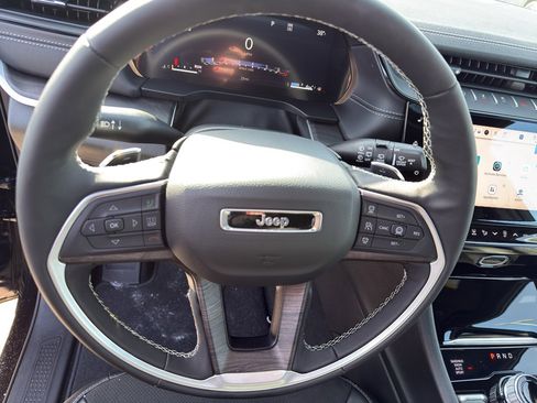 New 2026 Jeep Grand Cherokee L 4WD image 15