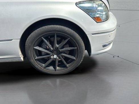 Used 2004 Lexus LS 430 w/ Modern Luxury Pkg RWD image 35