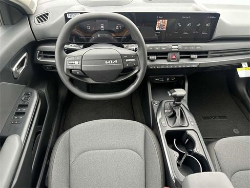 New 2025 Kia K4 LXS image 20