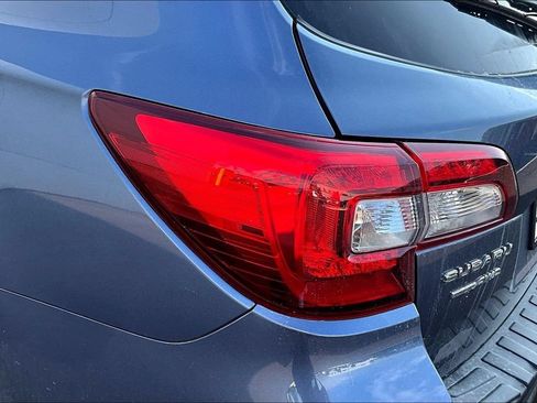 Used 2016 Subaru Outback 2.5i Limited AWD/4WD image 21
