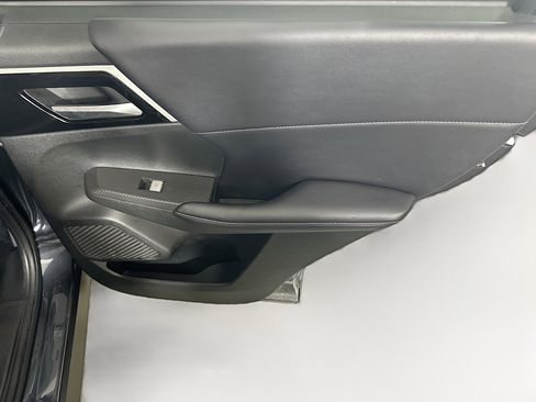 Used 2024 Mitsubishi Outlander SE image 30