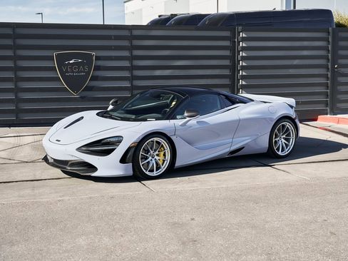 Used 2022 McLaren 720S Spider image 6