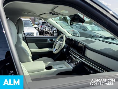 Used 2025 Hyundai Santa Fe SEL AWD/4WD image 18