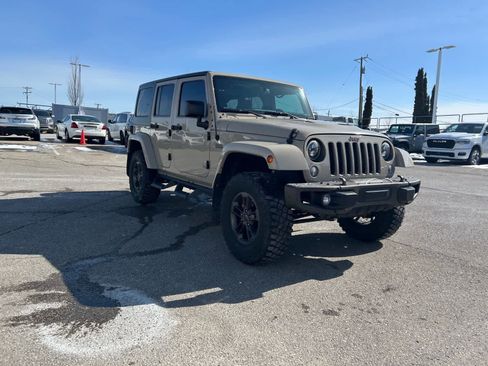 Certified 2016 Jeep Wrangler Unlimited Sahara image 8