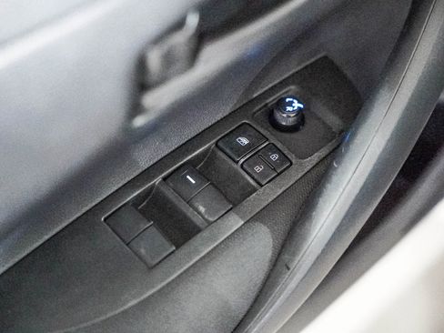 Certified 2022 Toyota Corolla LE image 20