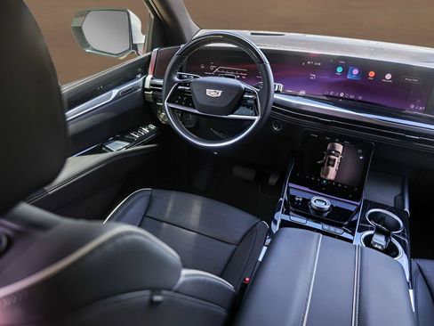 Certified 2025 Cadillac Escalade Sport w/ Touring Package AWD/4WD image 27