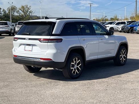 New 2025 Jeep Grand Cherokee Limited image 3