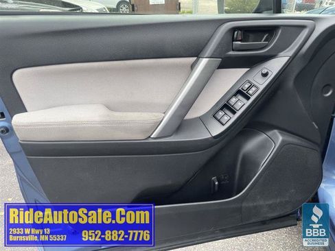 Used 2015 Subaru Forester 2.5i Premium AWD/4WD image 9