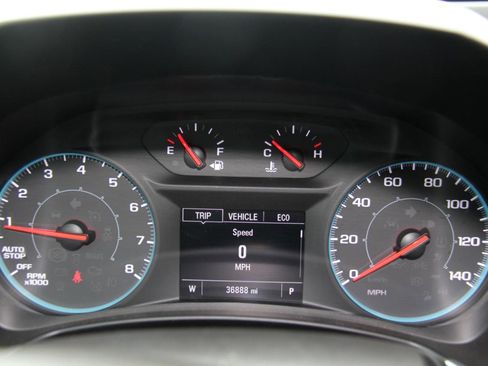 Used 2019 Chevrolet Equinox LS FWD image 14