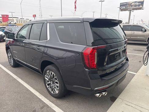 Used 2023 GMC Yukon Denali Ultimate image 7