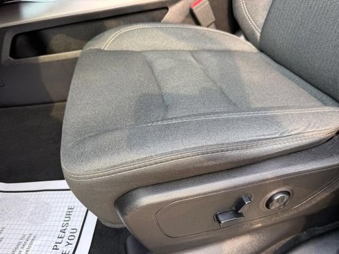 Used 2019 RAM 1500 Big Horn AWD/4WD image 17
