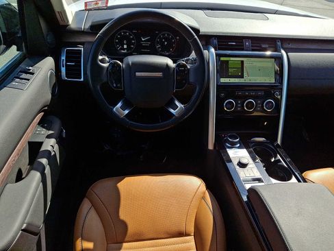 Used 2019 Land Rover Discovery HSE AWD/4WD image 11