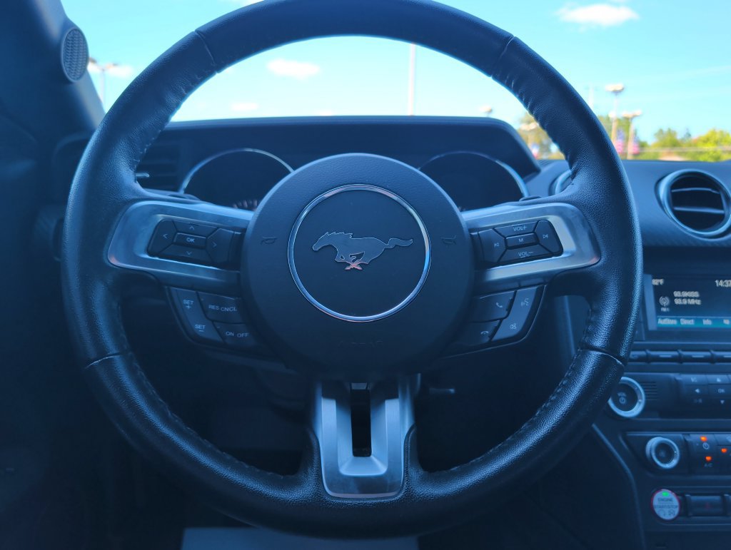 Used 2017 Ford Mustang Coupe RWD image 11