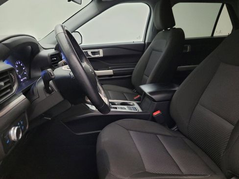 Used 2022 Ford Explorer XLT RWD image 17