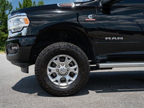 Used 2024 RAM 2500 Laramie AWD/4WD image 4