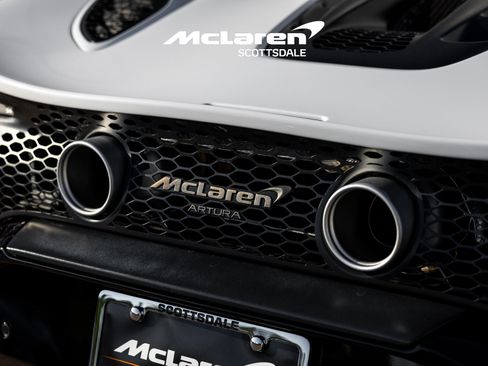 Used 2025 McLaren Artura Spider image 44