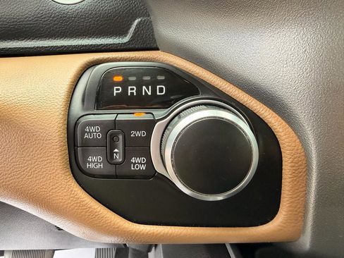 Used 2019 RAM 1500 Big Horn AWD/4WD image 14
